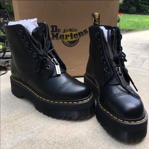 Dr Martens Sinclair Aunt Sally Front Zip
